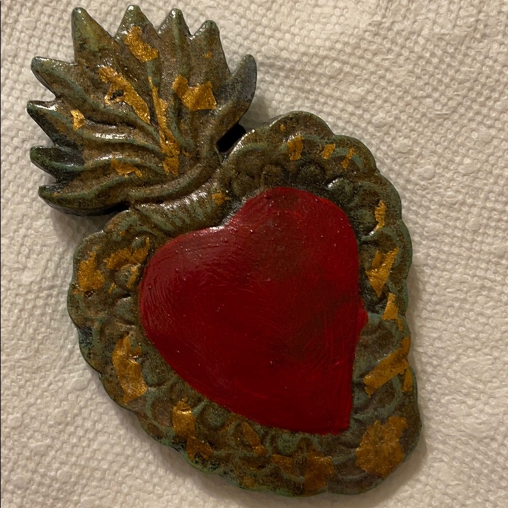 Ceramic Sacred Heart Wall Decoration.